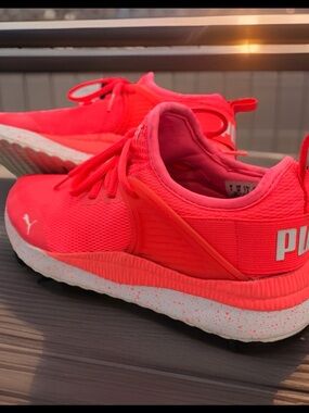 Puma Ladies Pacer Net Cage Running Shoes Pink Size 7.5 VGUC Discontinued Color